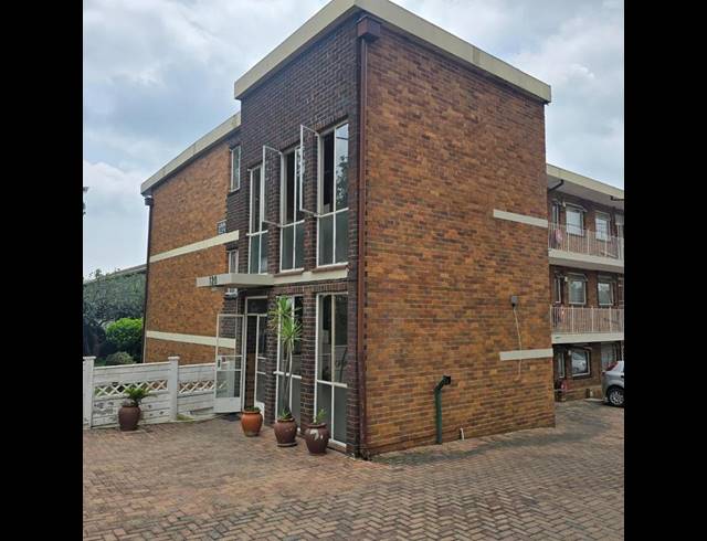 2 BEDROOM APARTMENT FOR SALE IN LYNDHURST